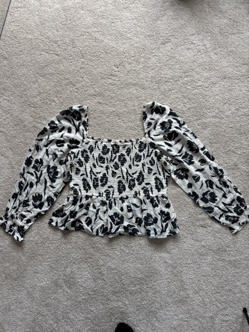 Dizzy Lizzy Black & White Smocked Floral Square-Neck Blouse long sleeve